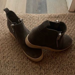 Grey ankle boots- Steve Madden